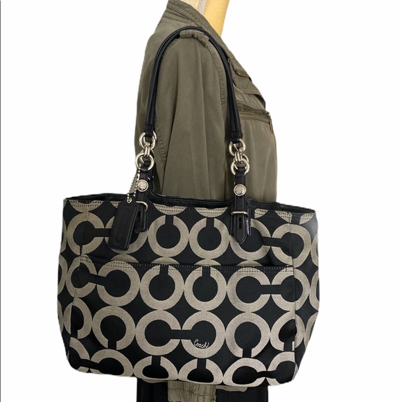 Authentic Coach Op Art Mia Sateen patterned Bag - Picture 2 of 14